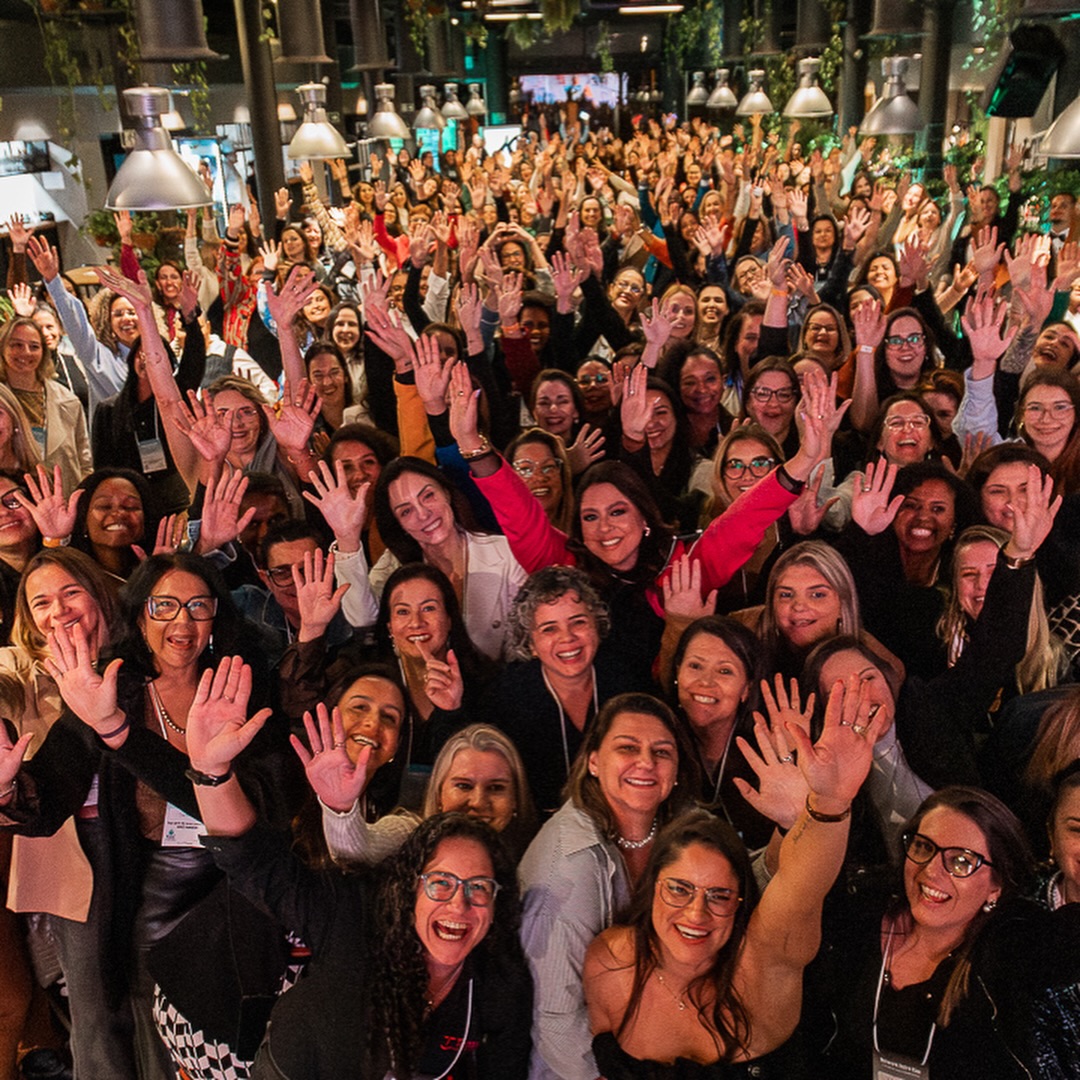 Empresas REC reunidas em encontro presencial
