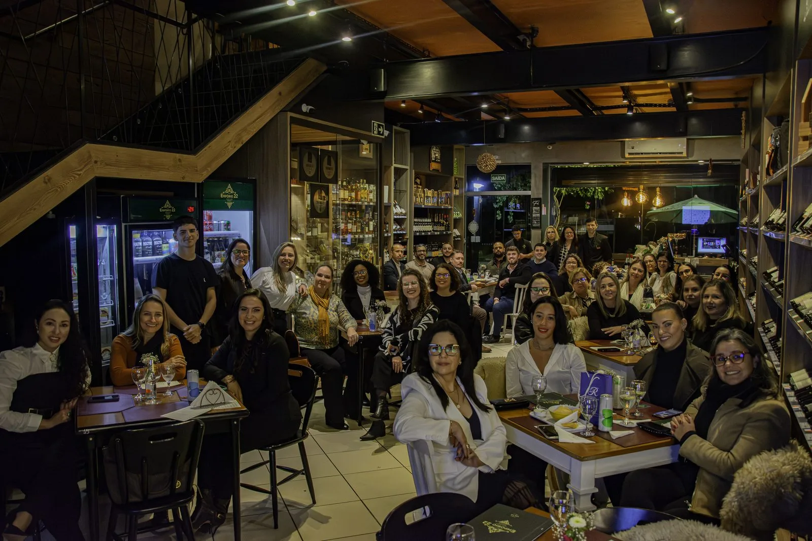 Empresas REC reunidas em encontro presencial